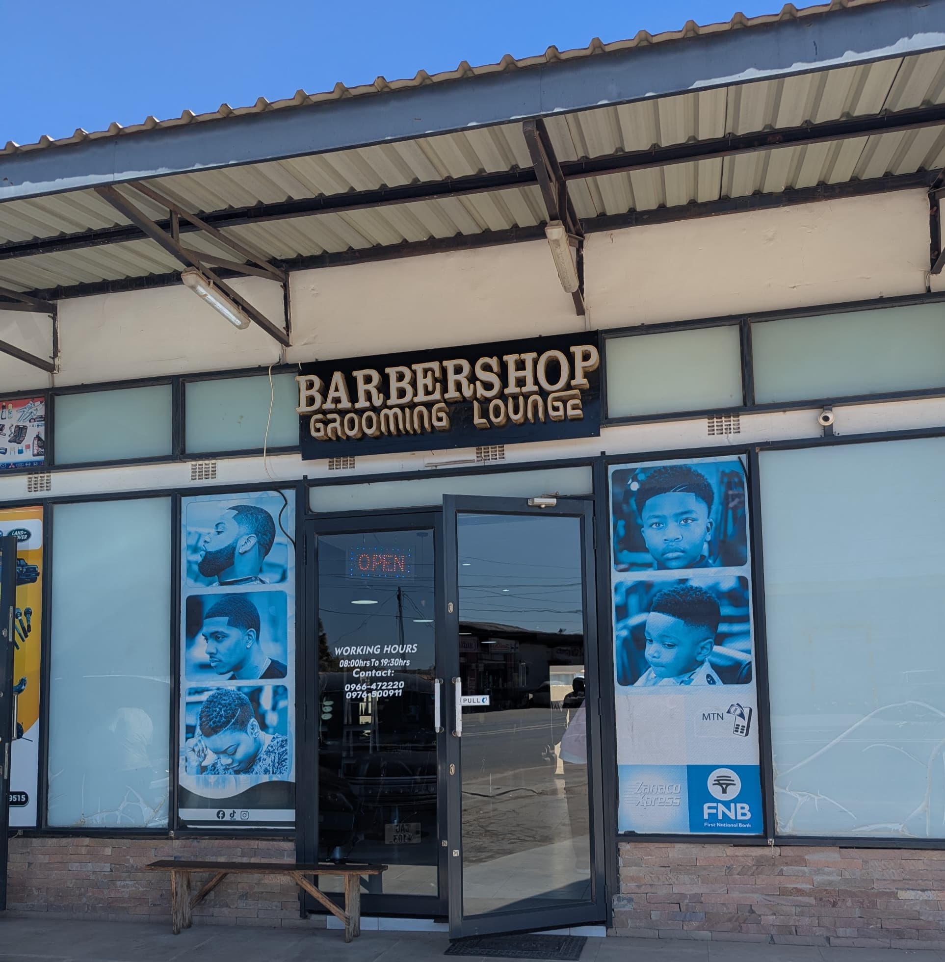 Grooming Lounge Munaro branch exterior